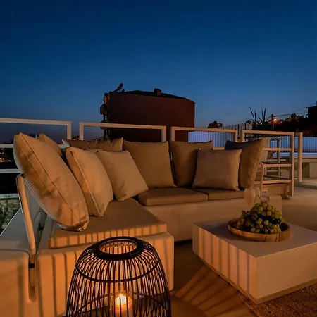 Apartmán The Pleasurist- With Private Heated Pool And Terrace