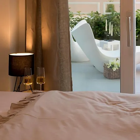 The Pleasurist- With Private Heated Pool And Terrace Διαμέρισμα Σπλιτ