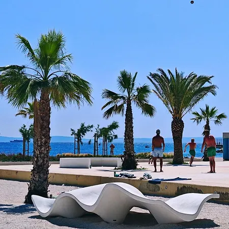 The Pleasurist- With Private Heated Pool And Terrace Apartman