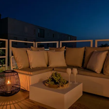 The Pleasurist- With Private Heated Pool And Terrace Σπλιτ