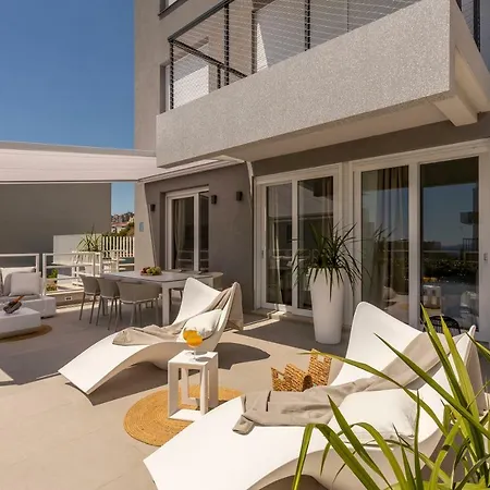 The Pleasurist- With Private Heated Pool And Terrace Σπλιτ