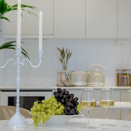 Apartmán The Pleasurist- With Private Heated Pool And Terrace *